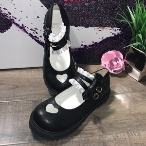 NWOT MARY JANE SHOES